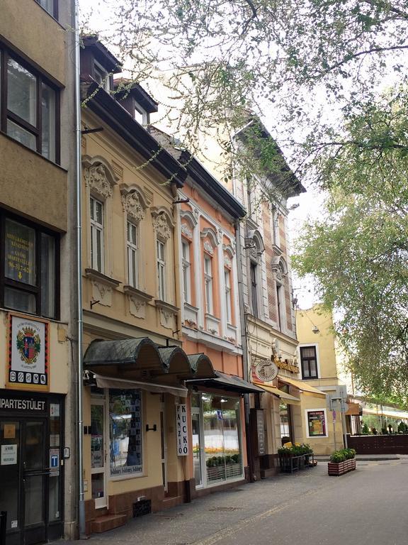 Apartament Kuckó Panzió Győr Zewnętrze zdjęcie